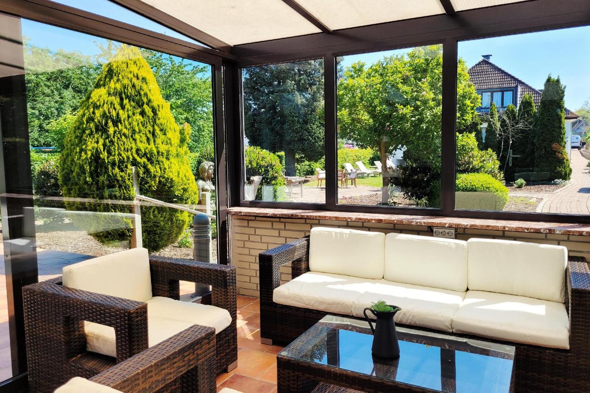 Hochwertige Ferienwohnung In Ruhiger Lage Mit Eigener Terrasse Und Parkplatz, Nur 7 Gehminuten Zum Strand Entfernt - Hoher Schlafkomfort Dank Boxspringbett ชาร์บอยท์ซ ภายนอก รูปภาพ